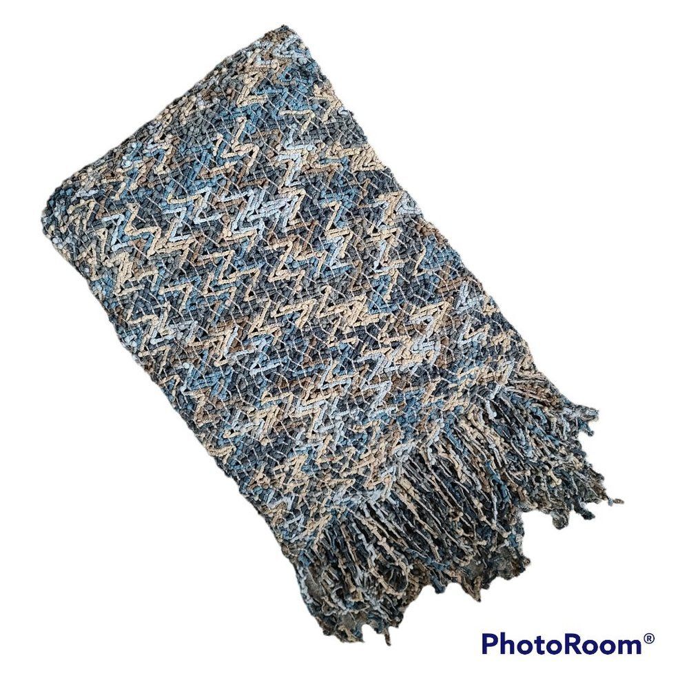 Chenille Woven Knit Open Weave Throw Blanket Chevron Pattern With Fringe Ocean